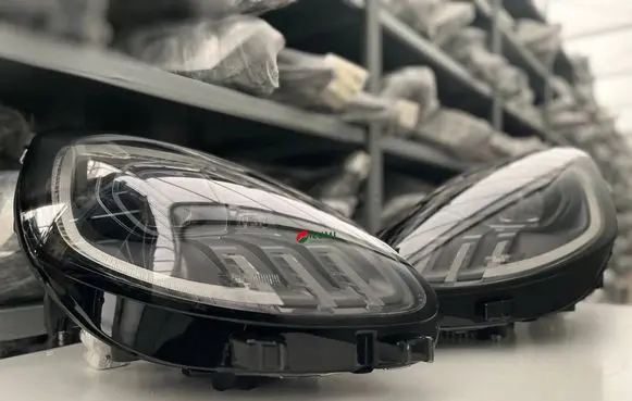 Ford Puma Headlights/headlamps set R1TB13E016AD R1TB13E017AD