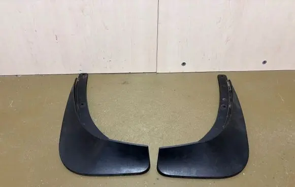 Skoda Yeti (5L) Rear mudguard 5L0821822 5L0821821