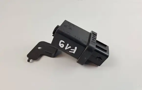 KIA Sportage Glow plug pre-heat relay 368302UTL0