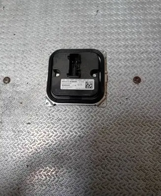 Renault Clio V LED ballast control module 260556623R A2C90665803