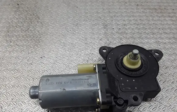 Ford Fusion Front door window regulator motor 0130821939