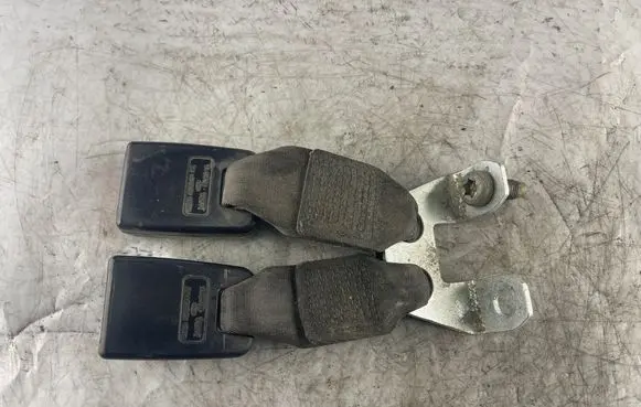 Ford Fiesta Middle seatbelt buckle (rear) 2S6AA613K21AC