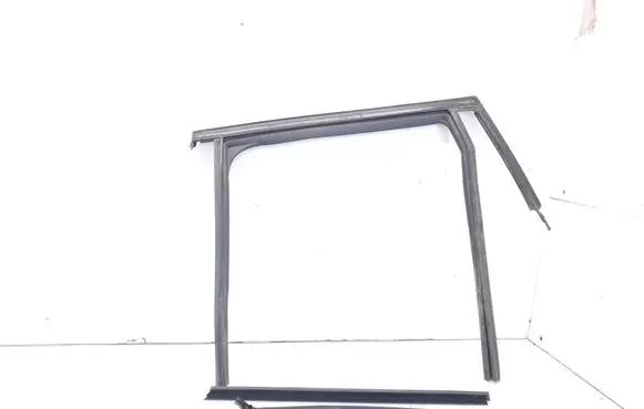 Renault Clio IV Rubber seal rear door