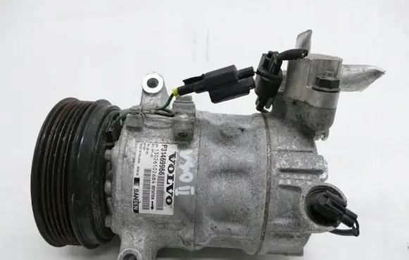 Volvo V40 Air conditioning (A/C) compressor (pump) 31469966