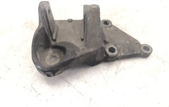Peugeot 806 Engine mounting bracket 1484795080