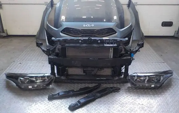 KIA Pro Cee'd III Front piece kit 8657J7KAO