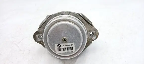 BMW X5 E53 Engine mount bracket 6758444