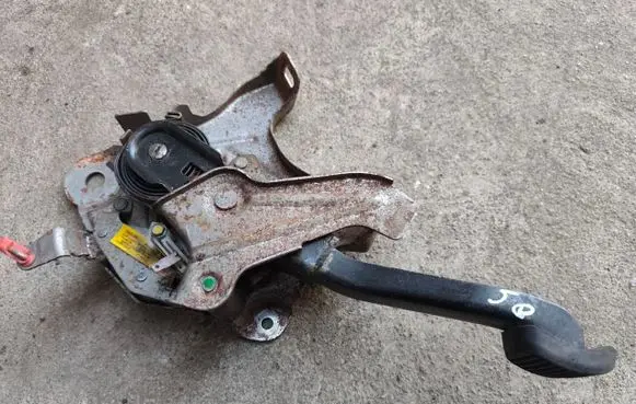 Chrysler Voyager Handbrake/parking brake lever assembly 04683277AC