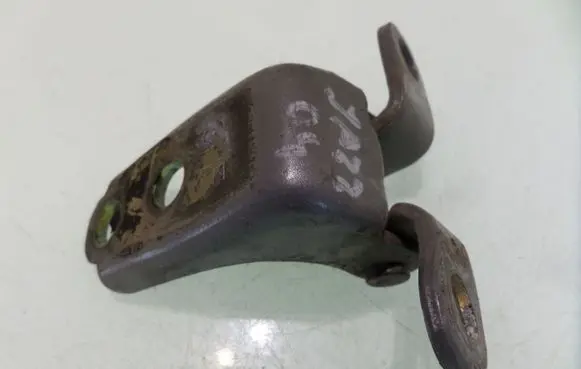 Honda Jazz Front door lower hinge 