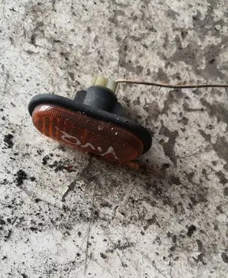 Opel Vivaro Front fender indicator light 8200194580