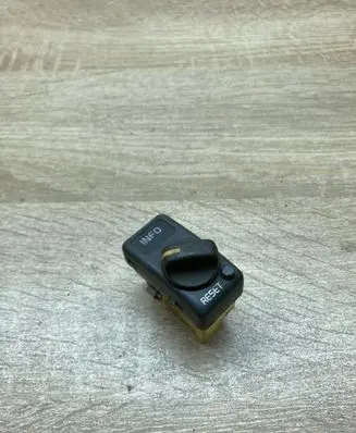 Volvo S70 V70 V70 XC On-board computer control switch 9162959