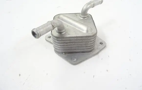 Nissan X-Trail T33 Engine oil radiator 6UA0A