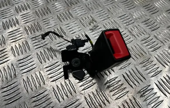 Mercedes-Benz GLC X253 C253 Rear seatbelt buckle A2058600369 34134736B