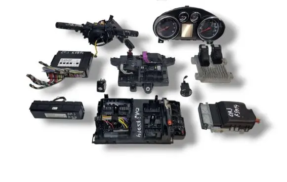 Opel Astra J Engine ECU kit and lock set 12638807