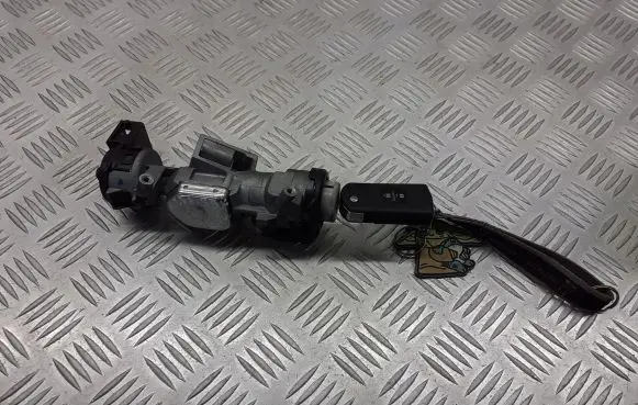 Mazda 3 I Ignition lock 3M51-3F880-AC
