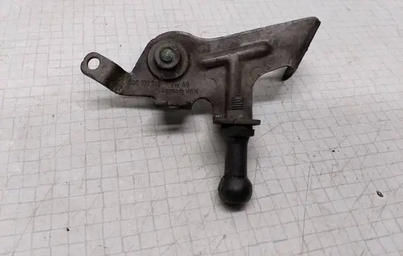 Volkswagen Touran I Other engine bay part 03G103945