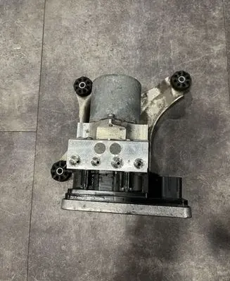 BMW 7 G11 G12 ABS Pump 6892276 3451689227601