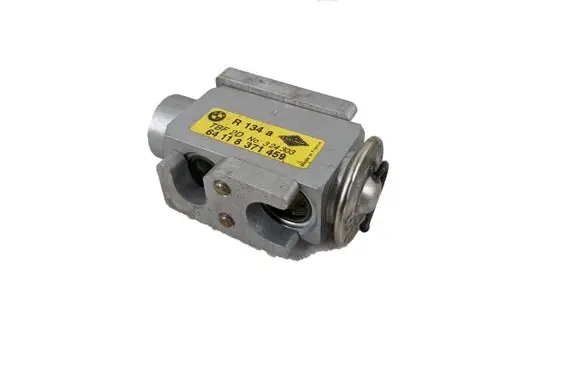 BMW 5 E39 Air conditioning (A/C) expansion valve 64118371459