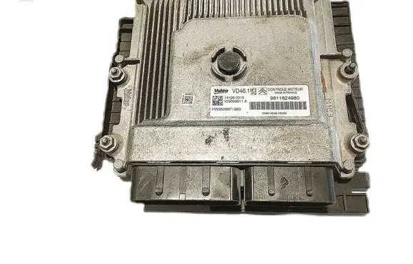 Peugeot 308 Engine control unit/module 9811824980