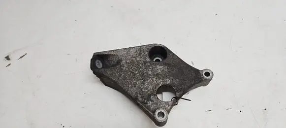 BMW 2 F22 F23 Engine mounting bracket 6788611