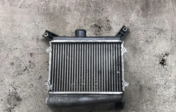 Toyota RAV 4 (XA20) Intercooler radiator 27040332