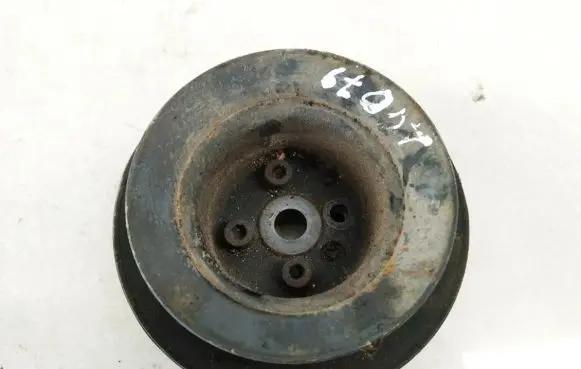 Volkswagen Golf III Crankshaft pulley