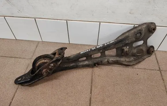 Honda Accord Rear suspension control arm 
