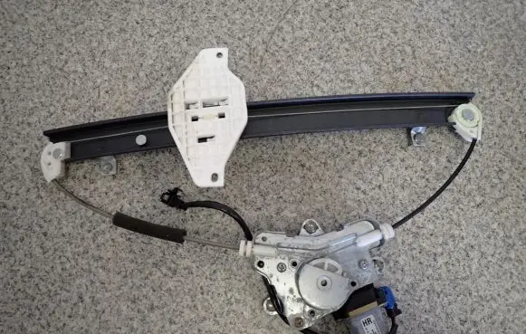 Chevrolet Epica Front door window regulator with motor