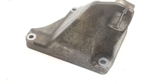 Mercedes-Benz CLK A209 C209 Engine mounting bracket A2722230804