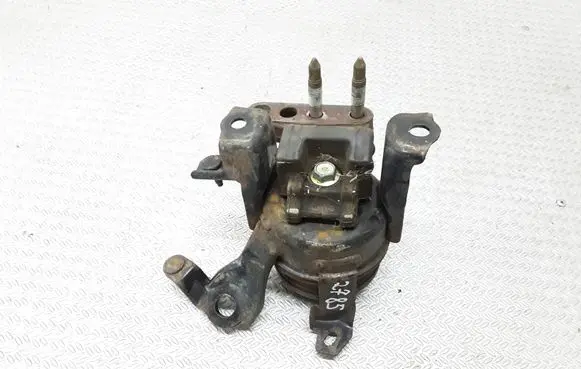Toyota Corolla E120 E130 Engine mount bracket