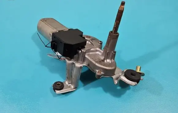 Toyota Corolla E120 E130 Rear window wiper motor 85130-02020 IMPRK1400381
