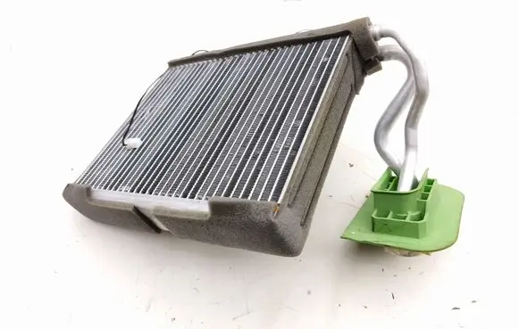 Air conditioning (A/C) radiator (interior)