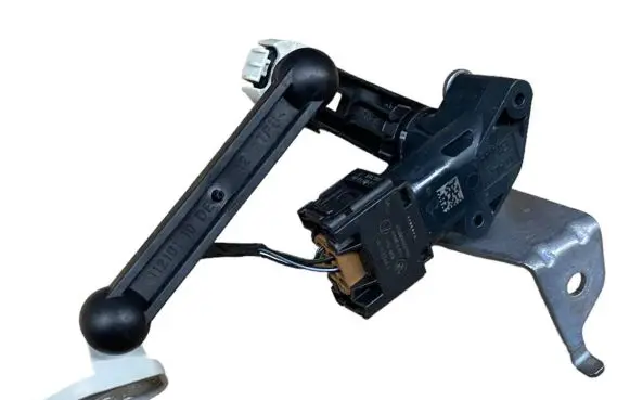 BMW X1 U11 Headlight/headlamp level sensor 6895466 37146895466