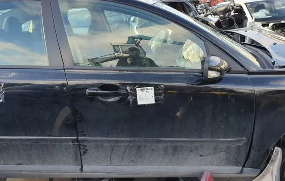 Volvo S40 Front door 019-00