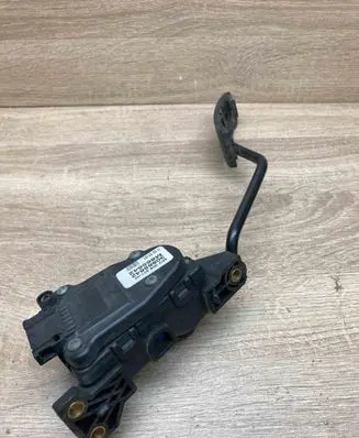 Volvo S40, V40 Accelerator throttle pedal 30865642 M865642