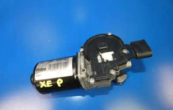 Jaguar XE Wiper motor