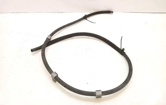 Mercedes-Benz C W204 Engine coolant pipe/hose A2048300996