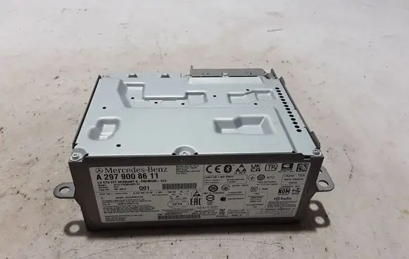 Radio/CD/DVD/GPS head unit