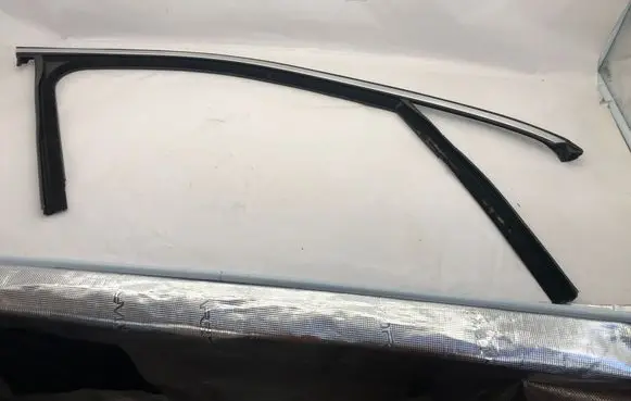 Mercedes-Benz C W206 Rubber seal front door window/glass A2067250600