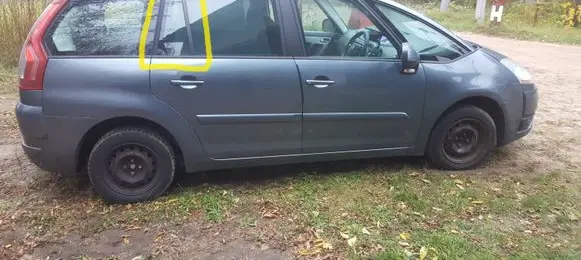 Rear vent window glass