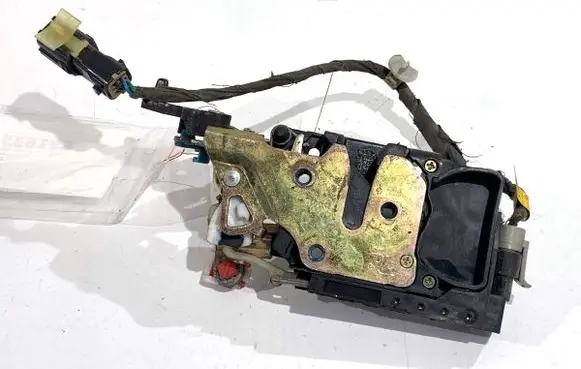 SsangYong Rexton Rear door lock 
