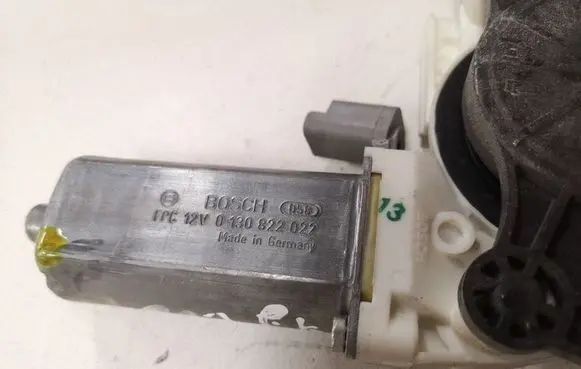 Peugeot 307 Front door window regulator with motor 990250100