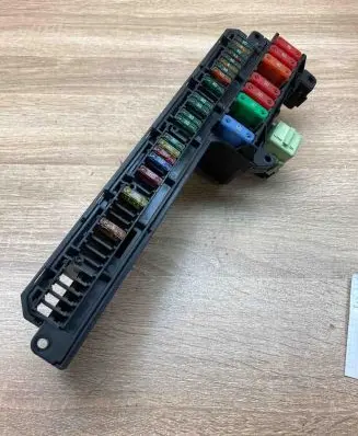 BMW 5 E60 E61 Fuse box set 6957330