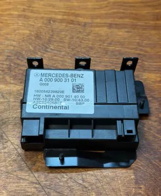 Mercedes-Benz Sprinter W906 Fuel injection pump control unit/module A0009003101 A0009014000 A2C53406807