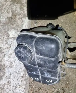 Mercedes-Benz C AMG W203 Coolant expansion tank/reservoir