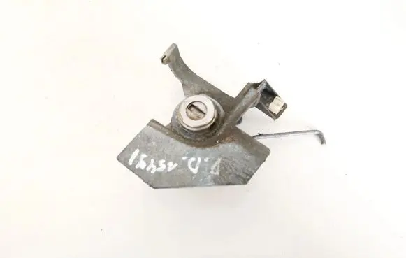 Volkswagen II LT Front door lock (next to the handle) 