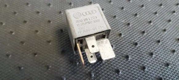 Audi A6 S6 C6 4F Other relay 8D0951253 V23134-J52-X300