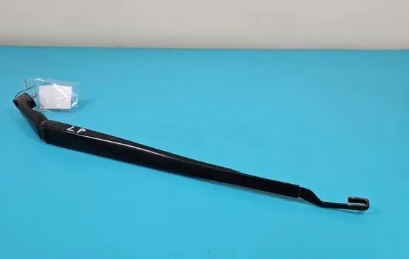 Windshield/front glass wiper blade