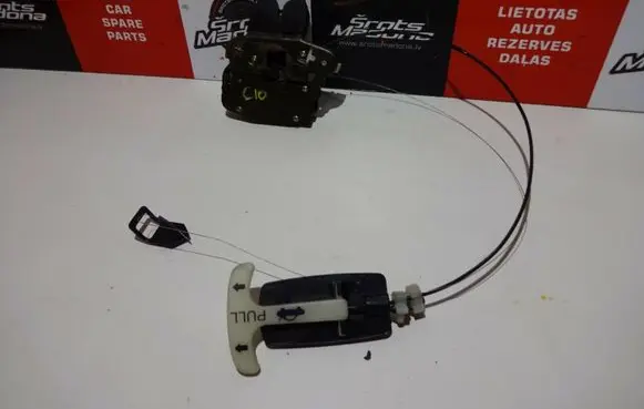 Infiniti G35 Tailgate lock latch 