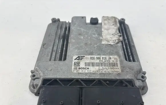 Volkswagen Caddy Engine control unit/module 03G906016JN 1039S21121 0281012697